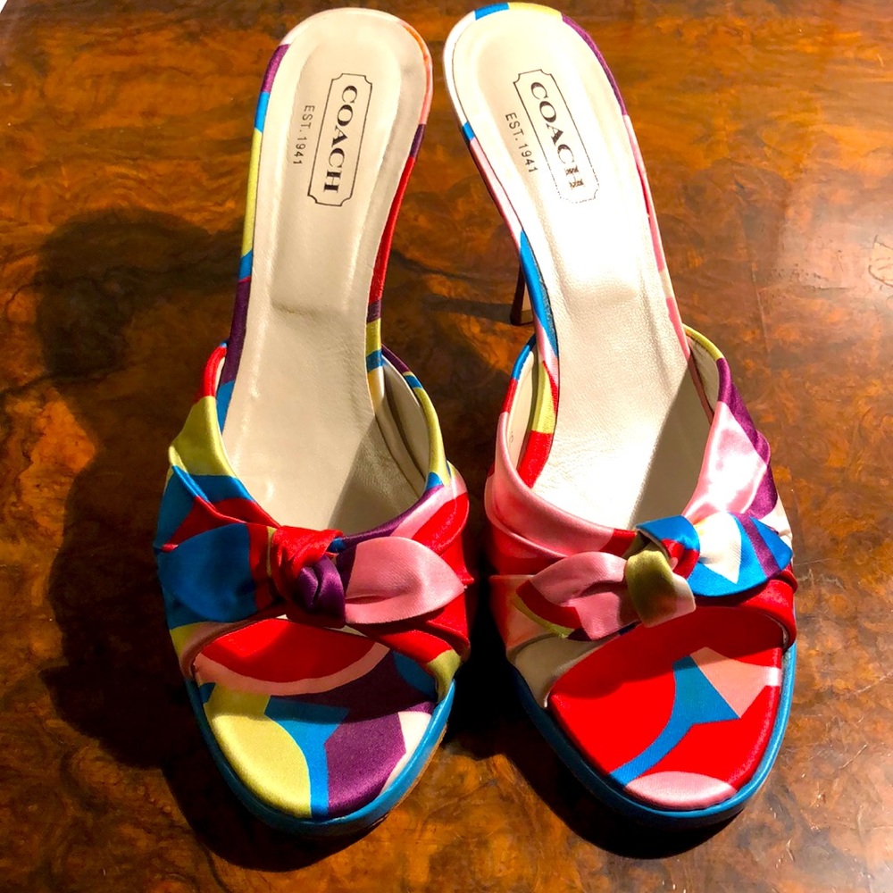 Coach Colorful Print Pumps